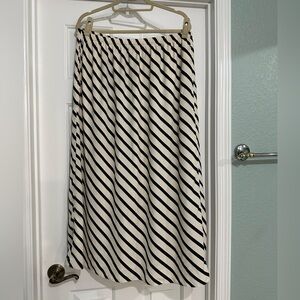 Abercrombie & Fitch Diagonal Striped Black and Cream Maxi Skirt